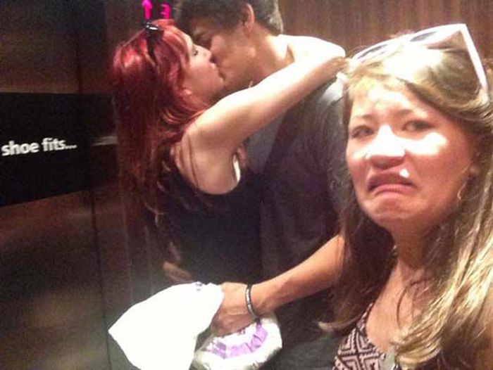 Being The Third Wheel Is Awkward (37 pics)