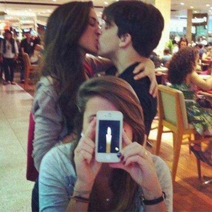 Being The Third Wheel Is Awkward (37 pics)