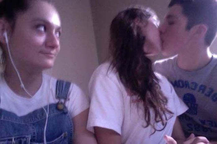 Being The Third Wheel Is Awkward (37 pics)