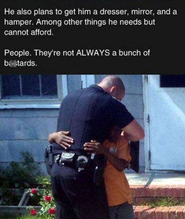 This Cop Makes Other Cops Look Bad (4 pics)