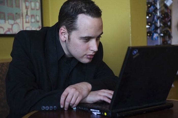5 Of The World's Most Famous Computer Hackers (5 pics)