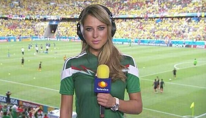 Vanessa Huppenkothen Is The Hottest Reporter On The Planet (40 pics)