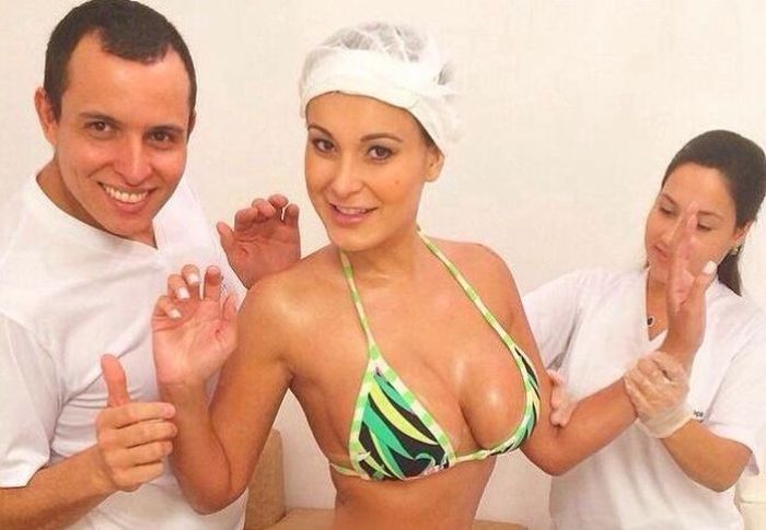 Photos of Andressa Urach, Part Time Reporter, Full Time Hottie (35 pics)