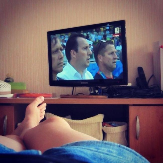 The Beautiful Legs Of Ladies Watching The World Cup (23 pics)