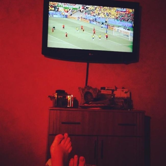 The Beautiful Legs Of Ladies Watching The World Cup (23 pics)
