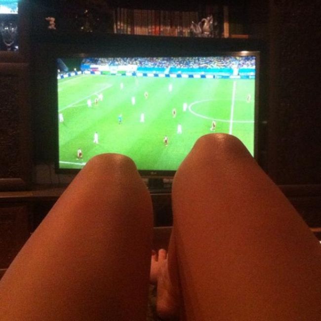 The Beautiful Legs Of Ladies Watching The World Cup (23 pics)