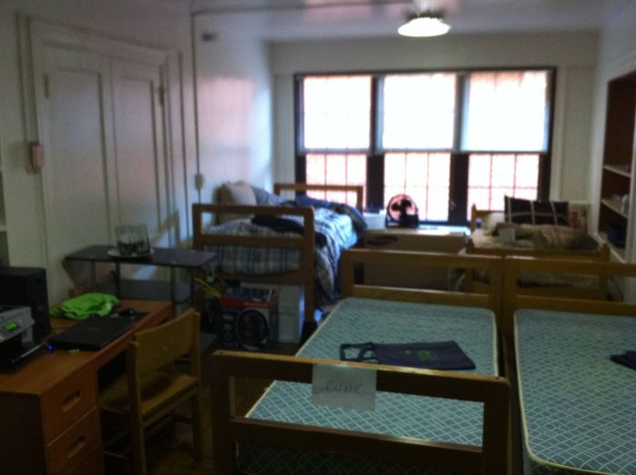 You Won't Believe How Much This Dorm Costs (2 pics)