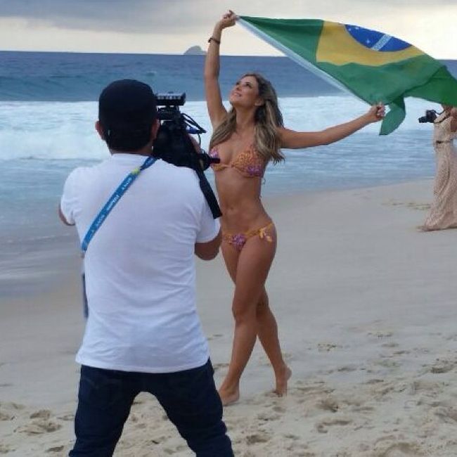 The Best Looking Reporters At The World Cup (20 pics)