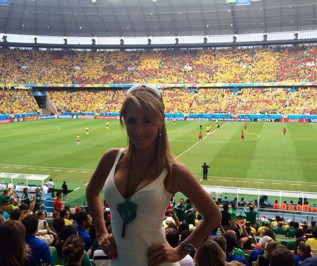 The Best Looking Reporters At The World Cup (20 pics)