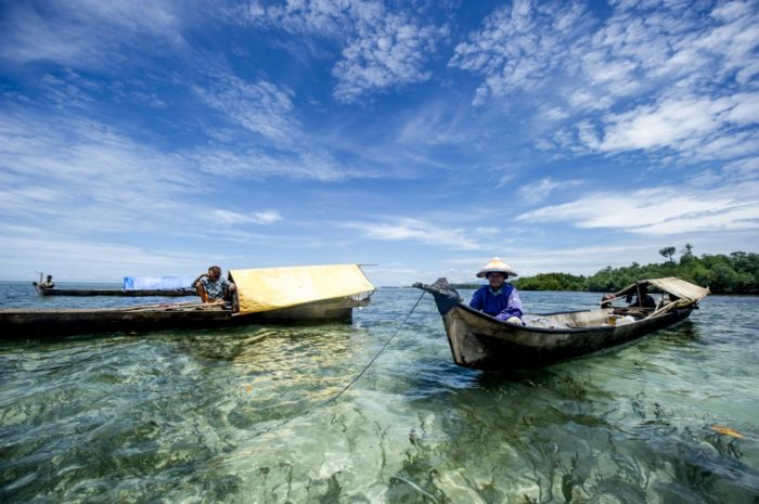A Life On The Sea (43 pics)