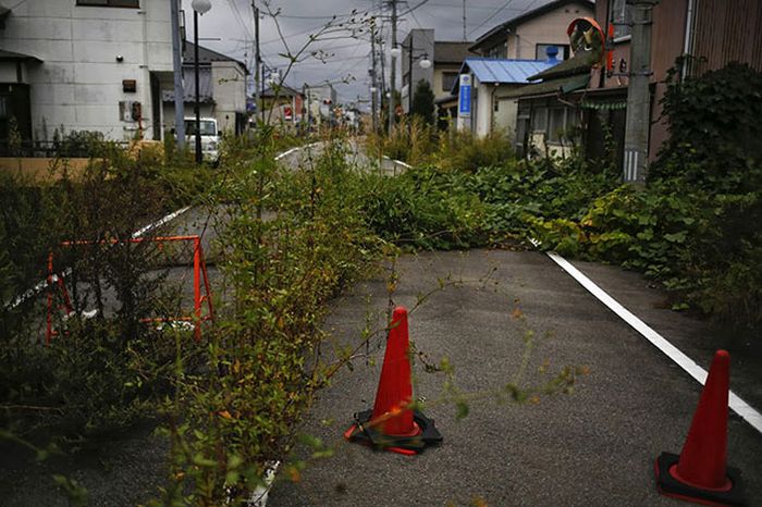 Creepy Ghost Towns In Japan (24 pics)