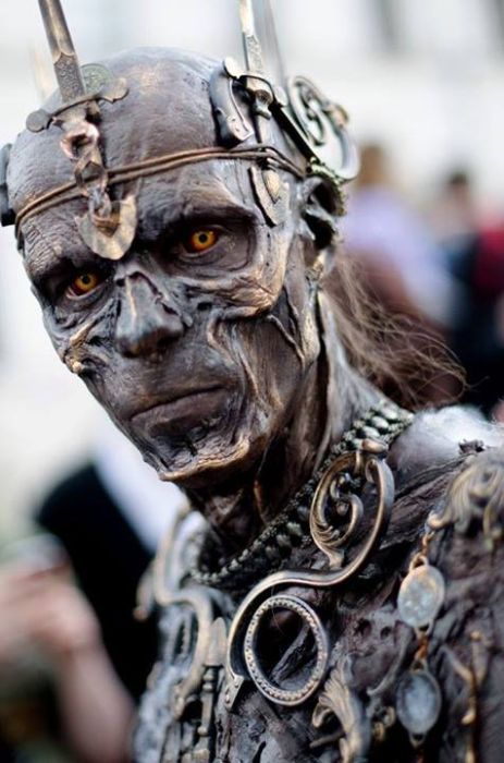 The Most Epic Zombie Costume Of All Time (15 pics)