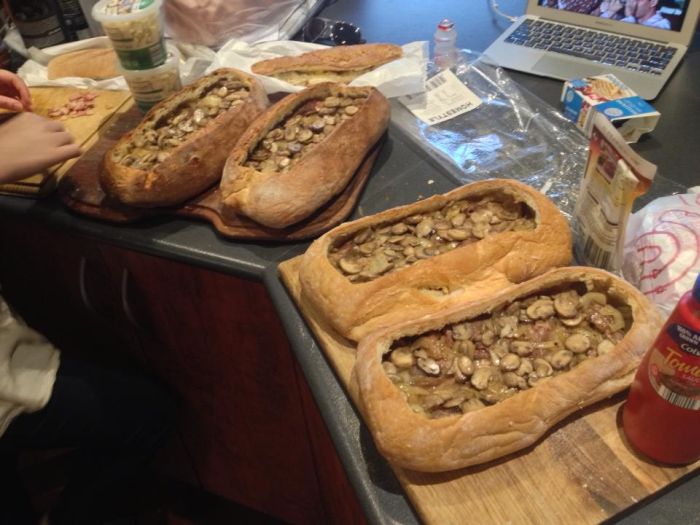 The Most Epic Calzone Of All Time (24 pics)