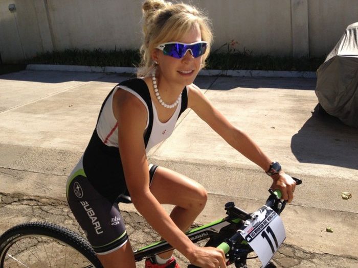 Babes With Bikes (50 pics)