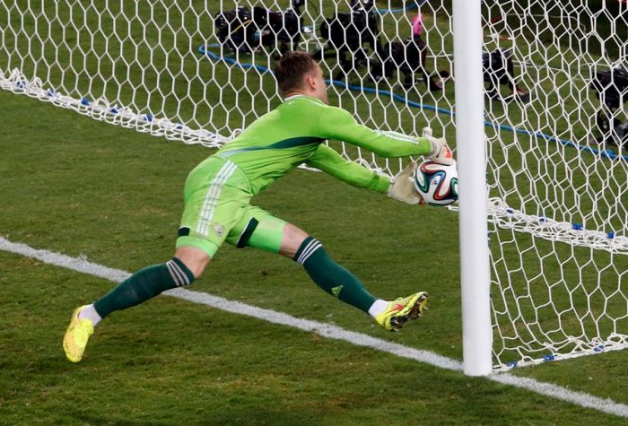 Best Goals Of The World Cup 2014 (22 pics)