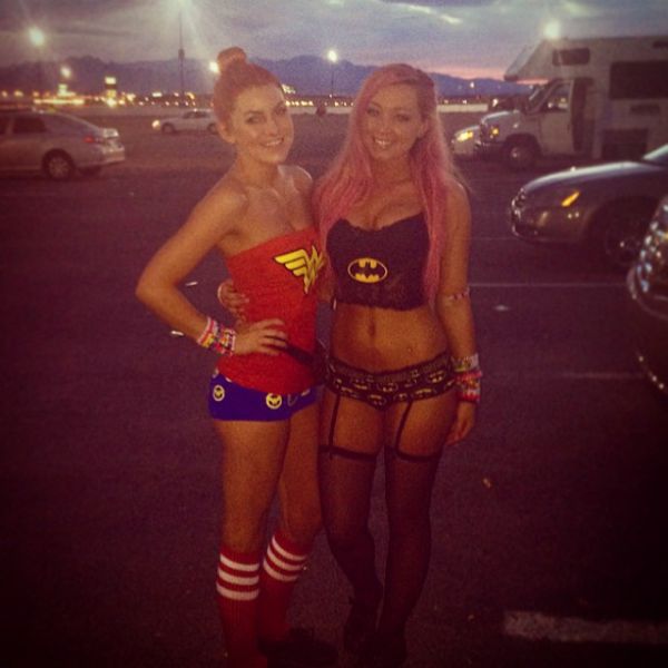 Women Of The Electric Daisy Carnival Are Electrifying (43 pics)