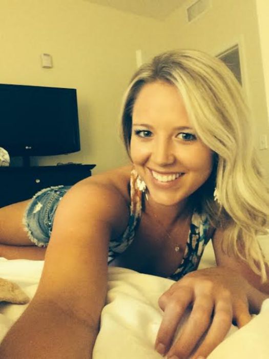 You'll Love Every Single One Of These Sexy Selfies (39 pics)