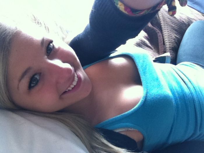 You'll Love Every Single One Of These Sexy Selfies (39 pics)