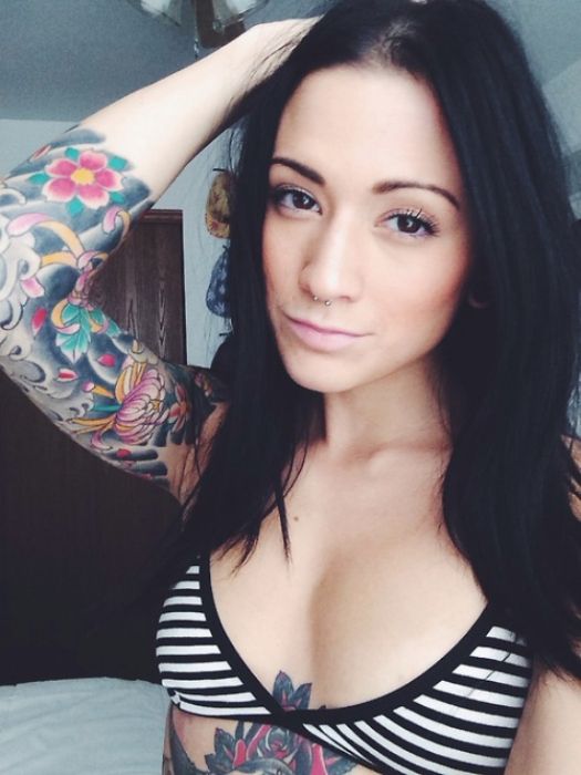 You'll Love Every Single One Of These Sexy Selfies (39 pics)