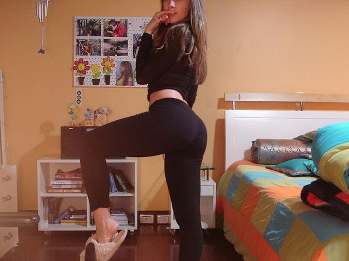 Say Yes To Yoga Pants (51 pics)