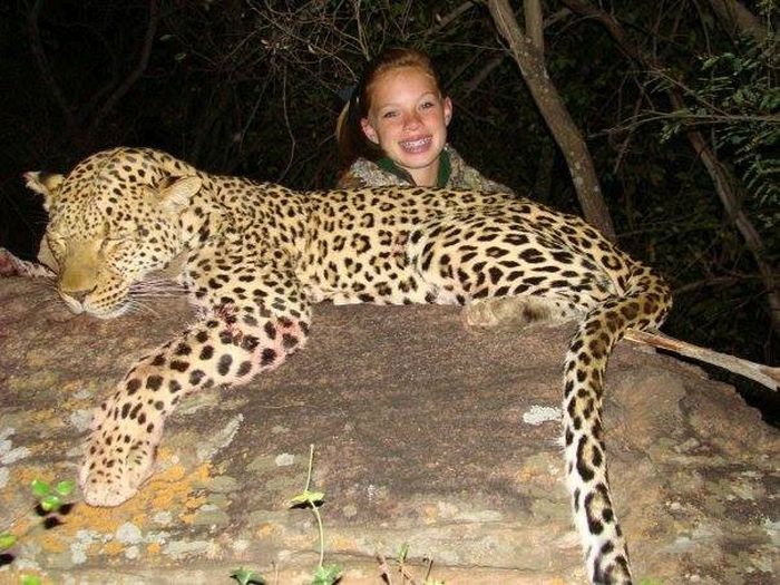 Texas Cheerleader Hunts Innocent Animals In Africa (18 pics)