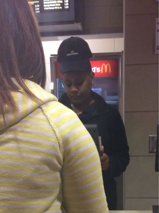 Things You Will Only See At Fast Food Restaurants (45 pics)