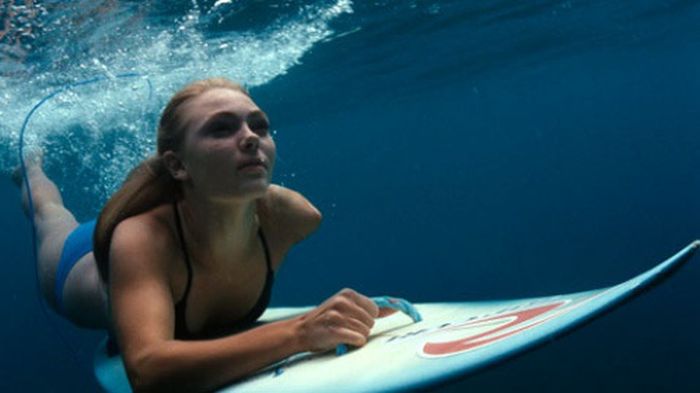 Surfer Chicks Know What's Up (42 pics)