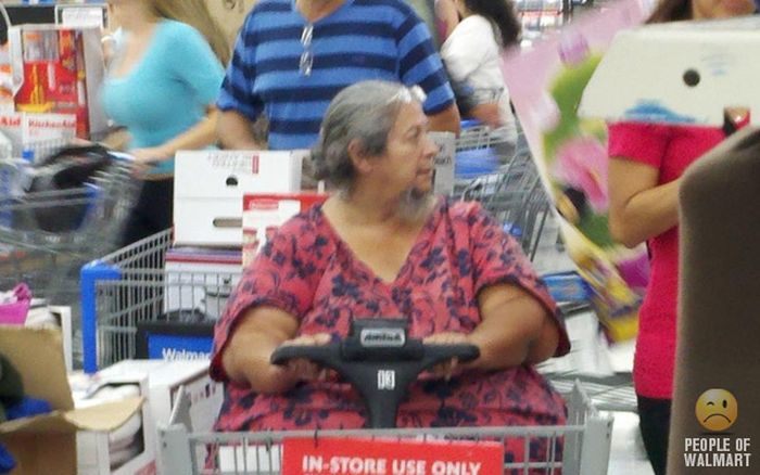 People of Walmart. Part 26 (50 pics)