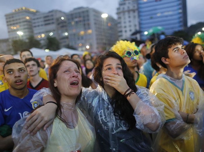 Brazil Fans Aren't Happy About That World Cup Loss (40 pics)