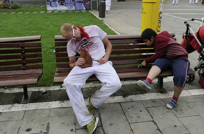 Spain's Annual Street Festival Is A Lot Of Fun (57 pics)