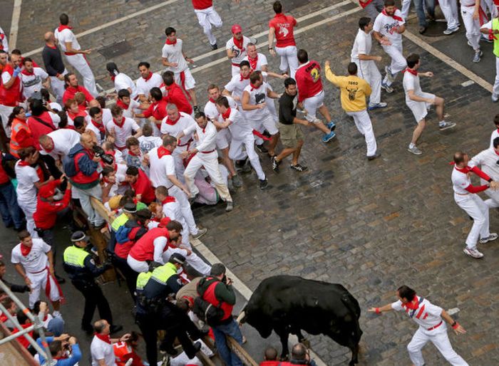 Spain's Annual Street Festival Is A Lot Of Fun (57 pics)