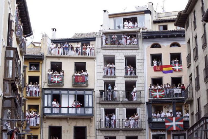 Spain's Annual Street Festival Is A Lot Of Fun (57 pics)