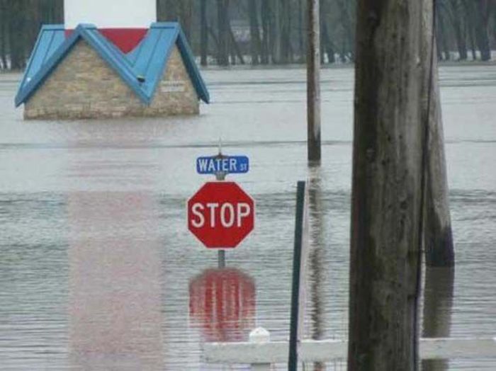 It Doesn't Get Much More Ironic Than This (38 pics)
