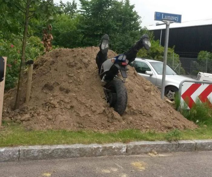Funny Car-Themed Photos. Part 10 (57 pics)