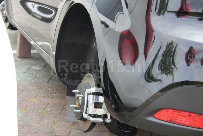 These Cars Aren't Moving Anytime Soon (9 pics)