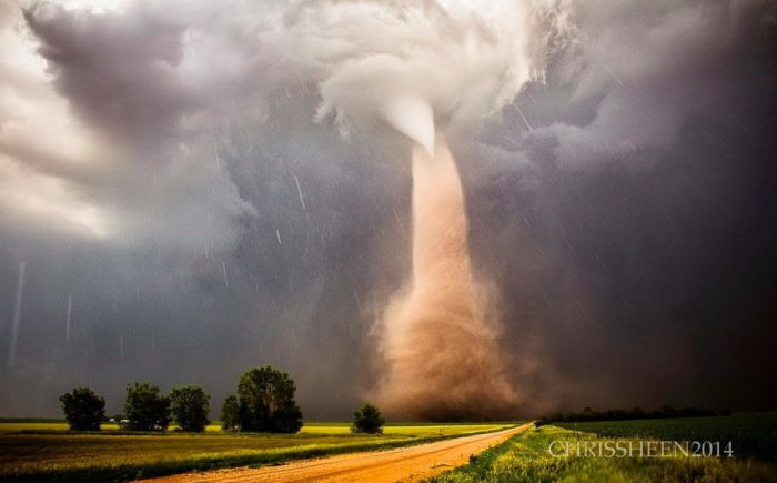 When Nature Decides To Put On A Show (30 pics)