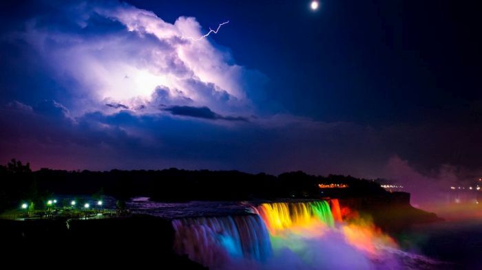 When Nature Decides To Put On A Show (30 pics)