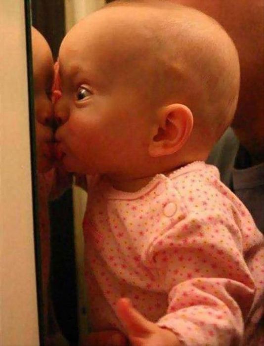 The Creepiest Kids You Will Ever See (21 pics)