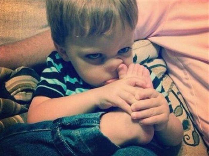 The Creepiest Kids You Will Ever See (21 pics)