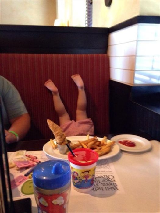The Creepiest Kids You Will Ever See (21 pics)