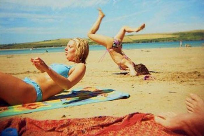 These People Are Doing The Beach Wrong (26 pics)