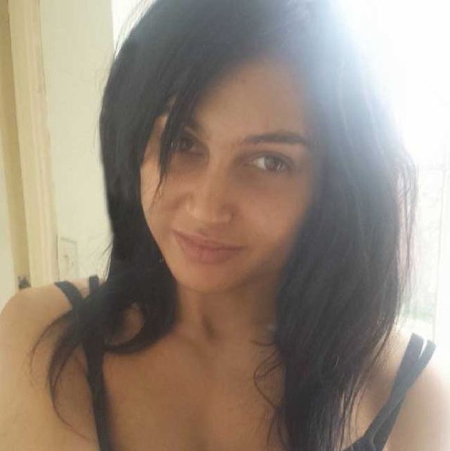 She Spent A Fortune To Look Like Kim Kardashian (17 pics)