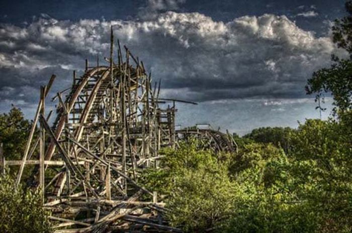 Theme Parks Get Creepy When They're Abandoned (62 pics)