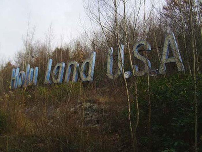 Theme Parks Get Creepy When They're Abandoned (62 pics)