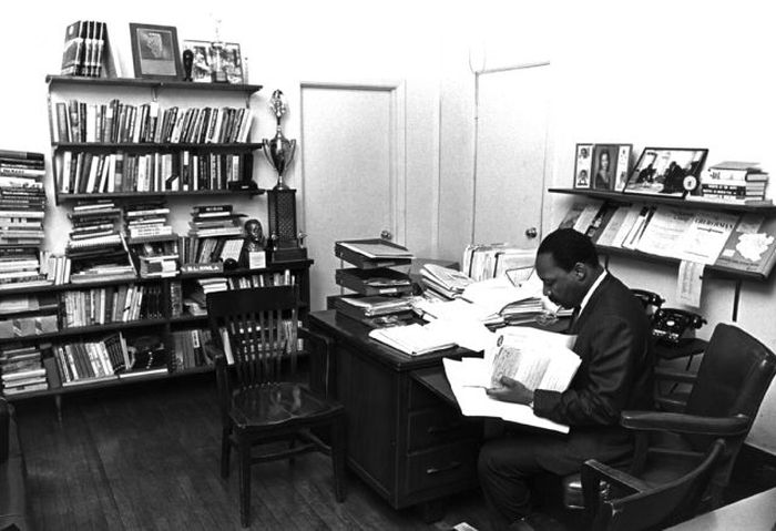 Workspaces Where Geniuses Get The Job Done (42 pics) Workspaces Where Geniuses Get The Job Done (42 pics)