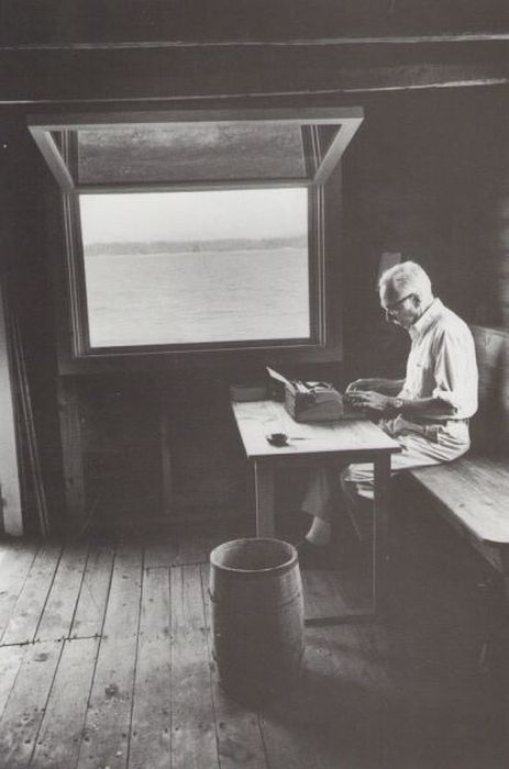 Workspaces Where Geniuses Get The Job Done (42 pics) Workspaces Where Geniuses Get The Job Done (42 pics)
