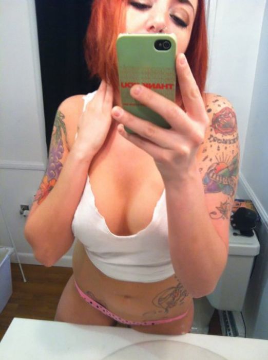 When Girls Go Without Bras (59 pics)