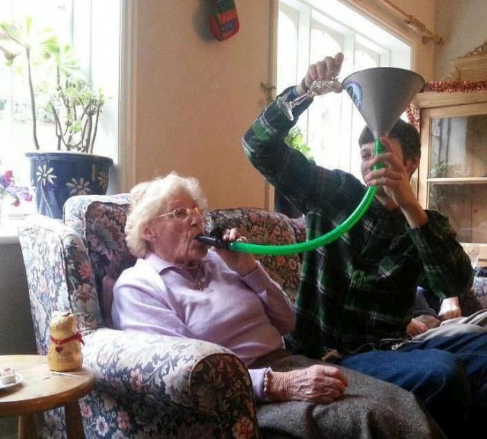 Old People That Know How To Party Hard (47 pics)