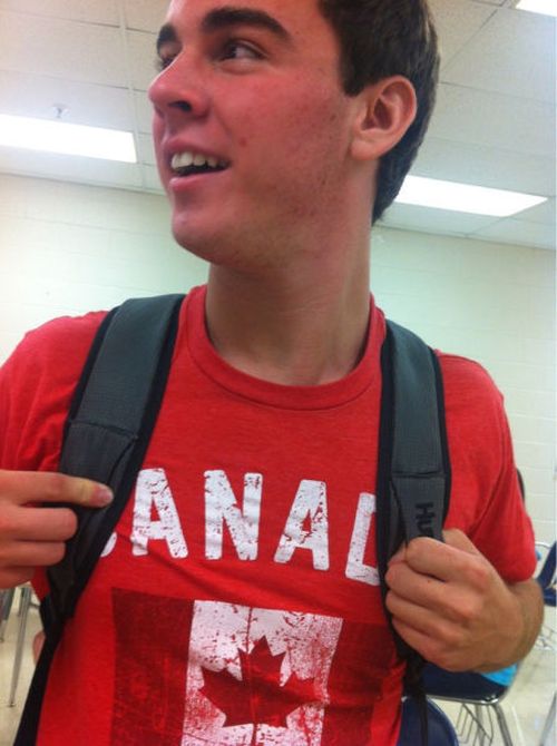 Wear Your Canada Shirt With Pride (11 pics)