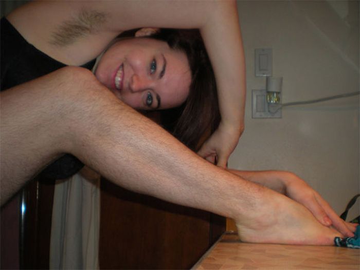 Women Showing Off Their Hairy Legs (25 pics)